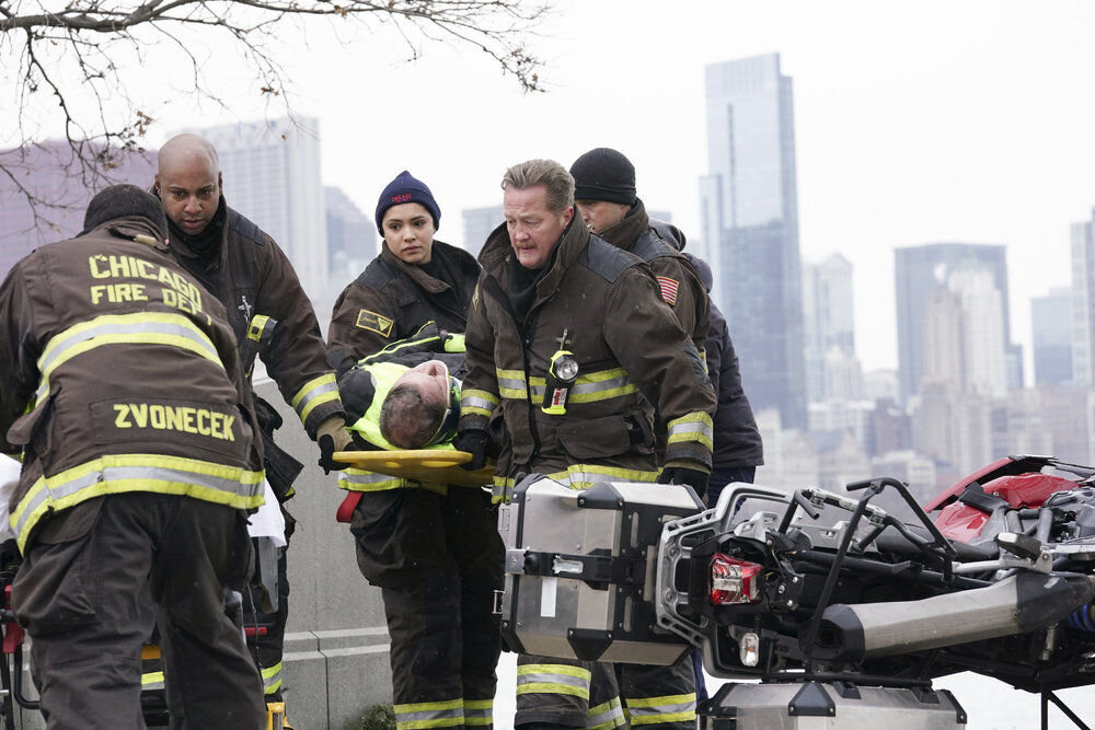 Chicago Fire 7 сезон 12 серия смотреть онлайн.