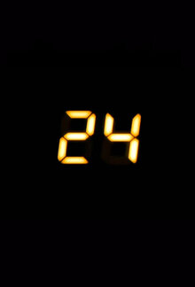 Постер сериала 24 часа