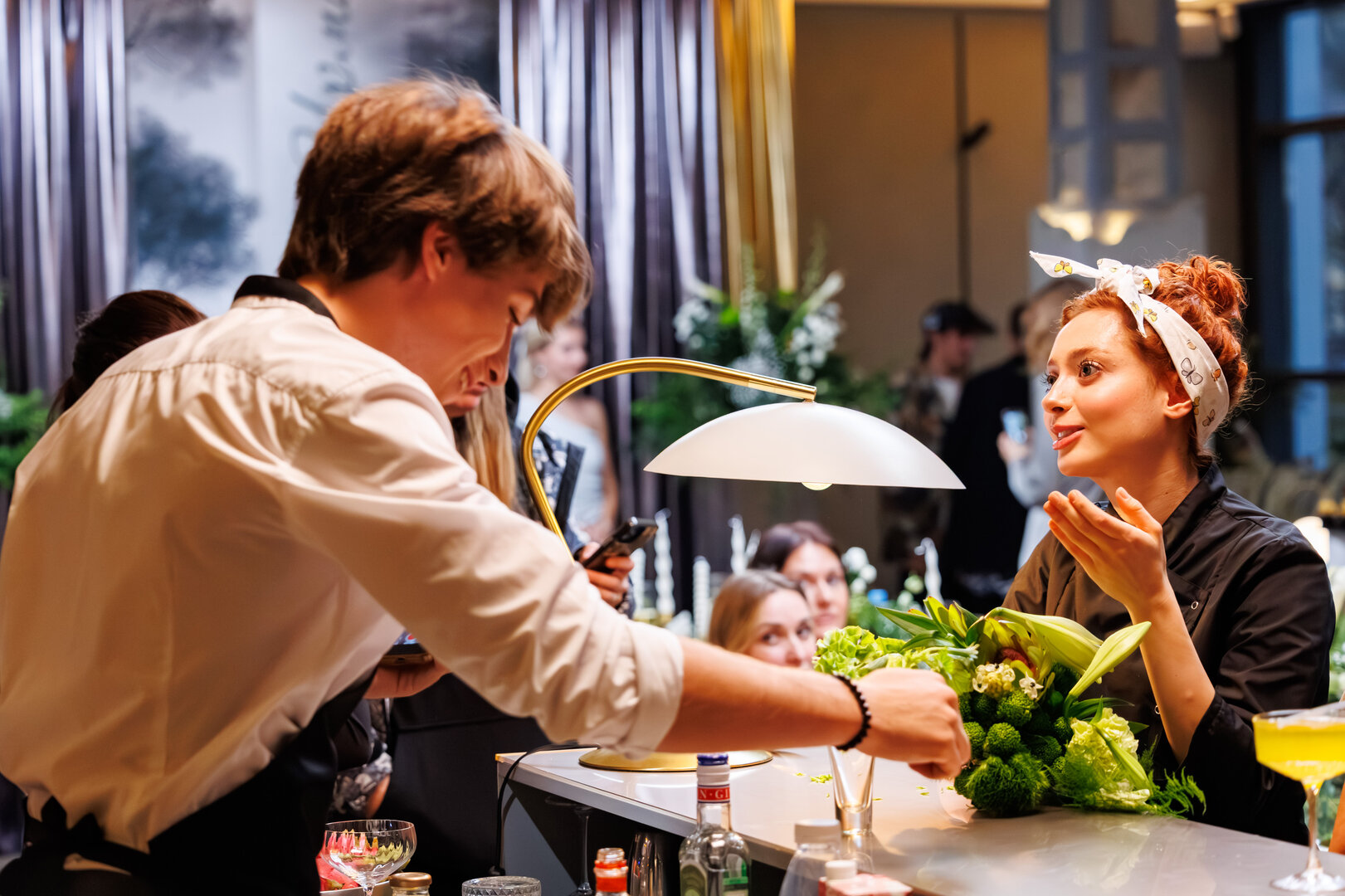 Это что, «Зимородок» по-русски? В новом сериале с Робаком фиктивная помолвка оборачивается неожиданностью «Гордость»