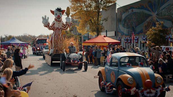 Clown in a Cornfield - trailer in russian