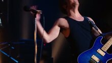 Rock of Ages - клип 2: hit me with your best shot
