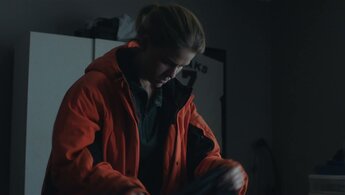 Cold Comes the Night - trailer