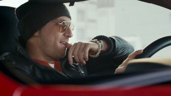 Одной левой - трейлер