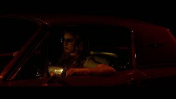 The Lady in the Car with Glasses and a Gun - trailer с закадровым переводом