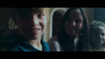 По ту сторону двери - дублированный трейлер