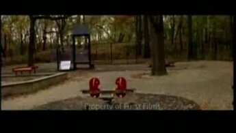 Девушка в парке - трейлер