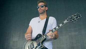 Hate to Love: Nickelback - trailer