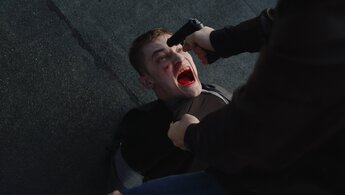 Выйти из группы - трейлер