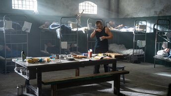 Добро пожаловать в семью - трейлер