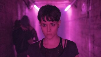 Девушка, которая застряла в паутине - дублированный трейлер