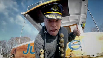 Santa Jaws - trailer