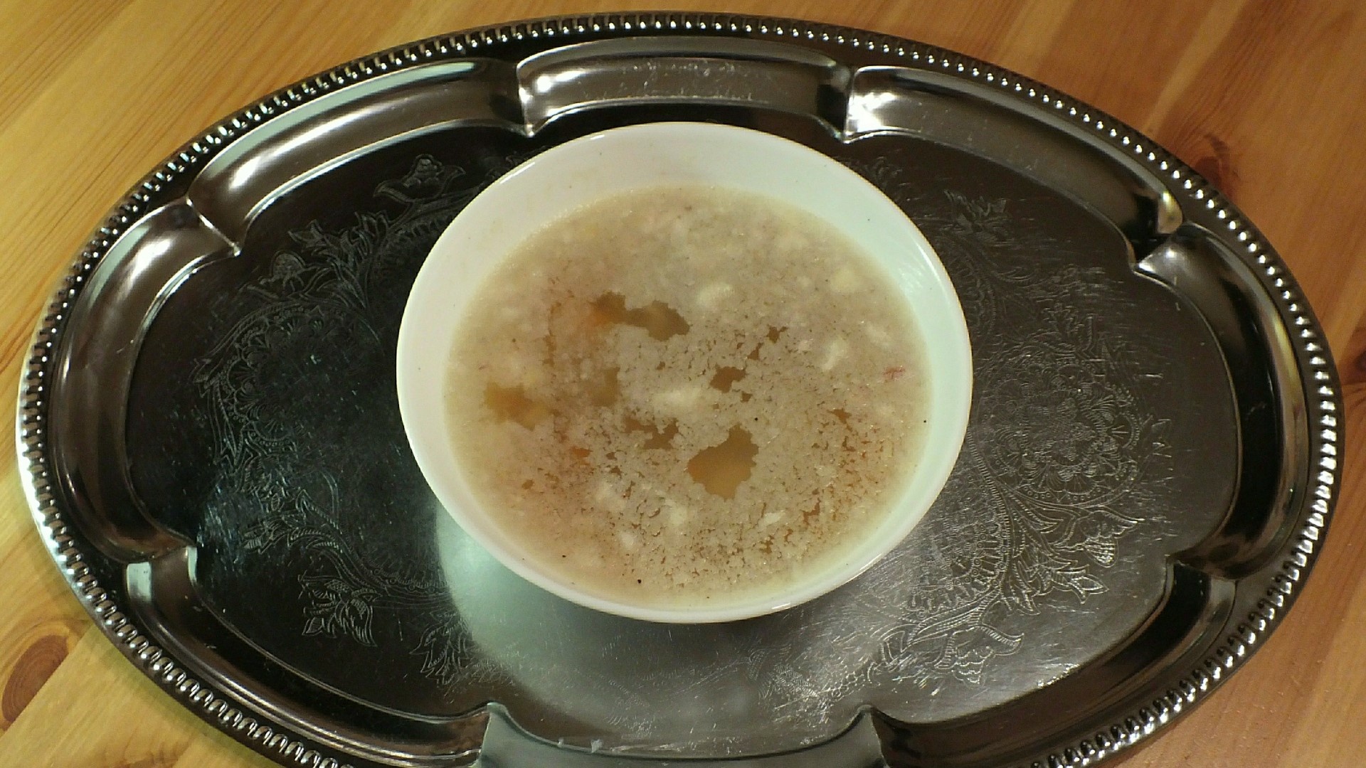 Картинку как вырывают зубы. Выдернуть зуб пассатижами. Как самому вырвать. Выдернуть зуб пассатижами. Как вызвать рвоту если отравился.