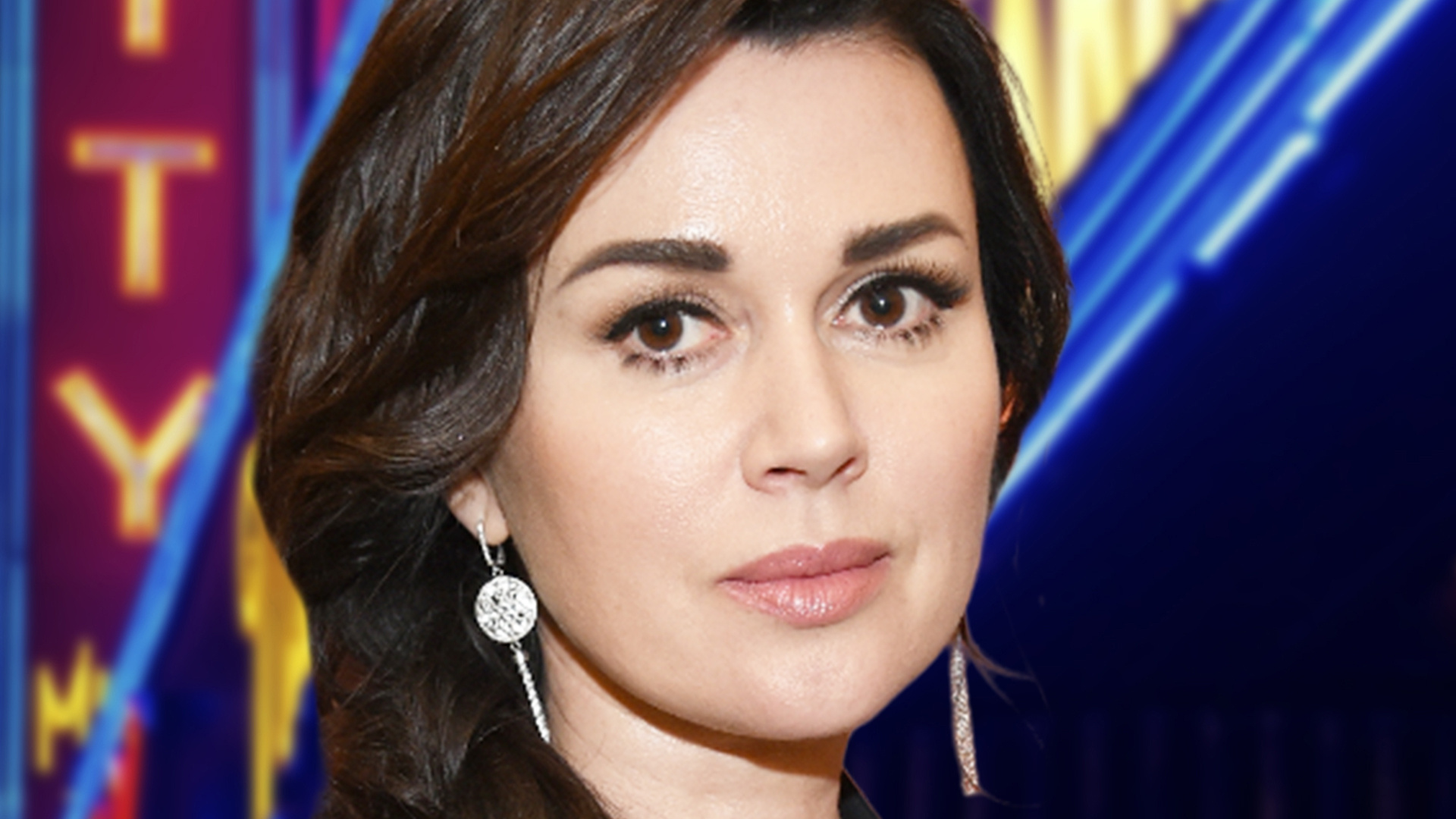 Огонь уничтожал все на своем пути: Заворотнюк оказалась в большой опасности