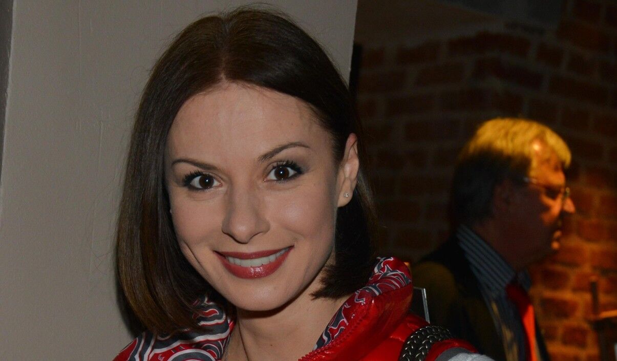 Актриса лачина биография личная жизнь Положи телефон": полиция ищет пропавшего мужа звезды "Ворониных" Ирины Лачиной