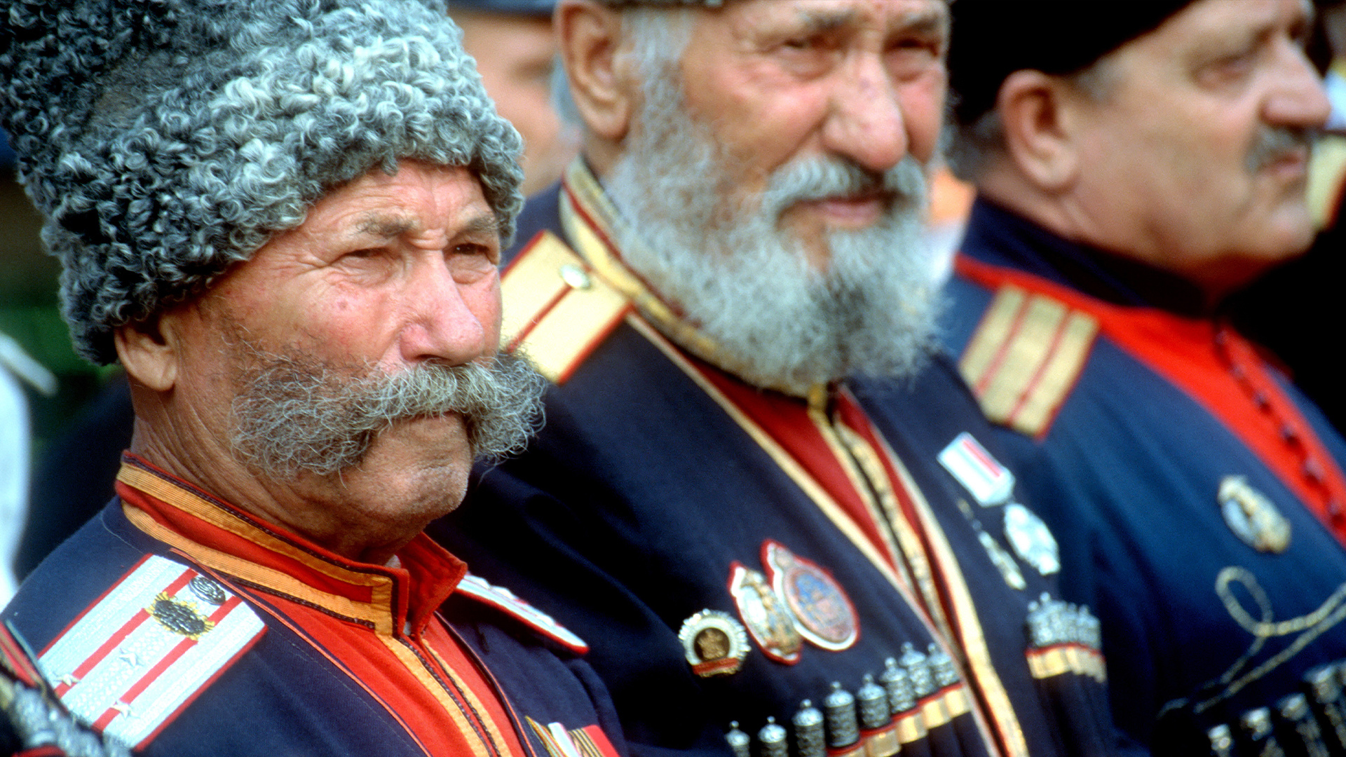 власов атаман кубанского казачьего войска. донской казак с шашкой. с каким зверем сравнивают атамана. презентация про казаков. традиции казаков.