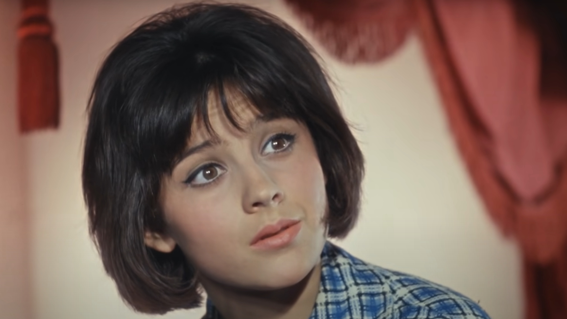 Кавказская пленница комсомолка спортсменка и просто красавица. Наталья Варлей Кавказская пленница. Кавказская пленница Нина.