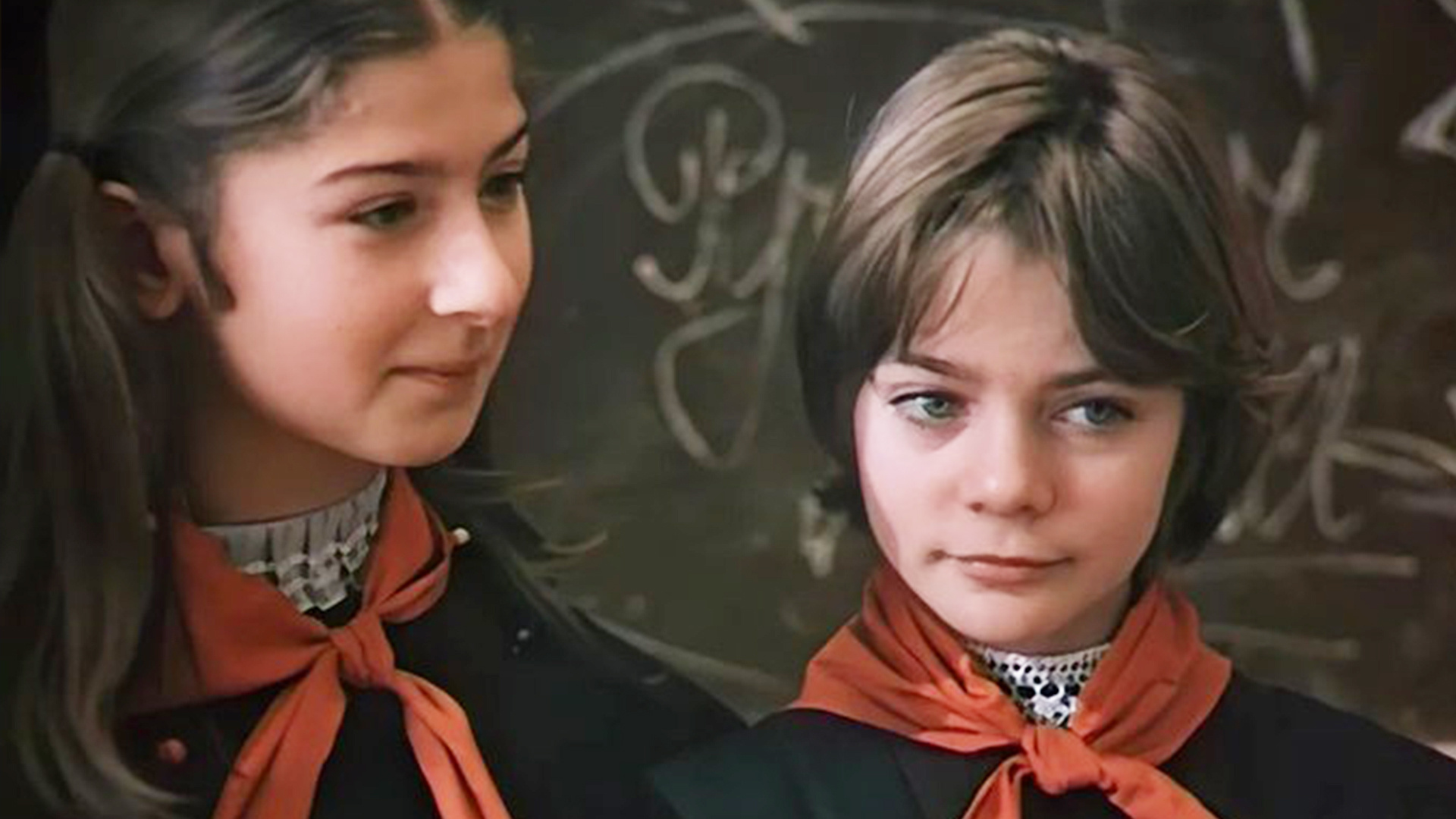 Покажи меня из будущего. Алиса селезнева 1984. Гостья из будущего 2023. Покажи меня из будущего. Гостья из будущего римейк.