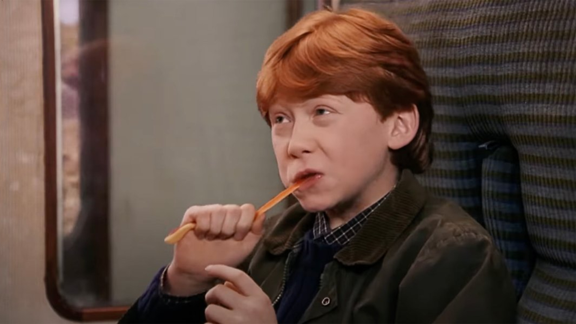 Есть слово рон. Рональд уизли. Есть слово рон. Рон уизли философский камень. Рон жрет.