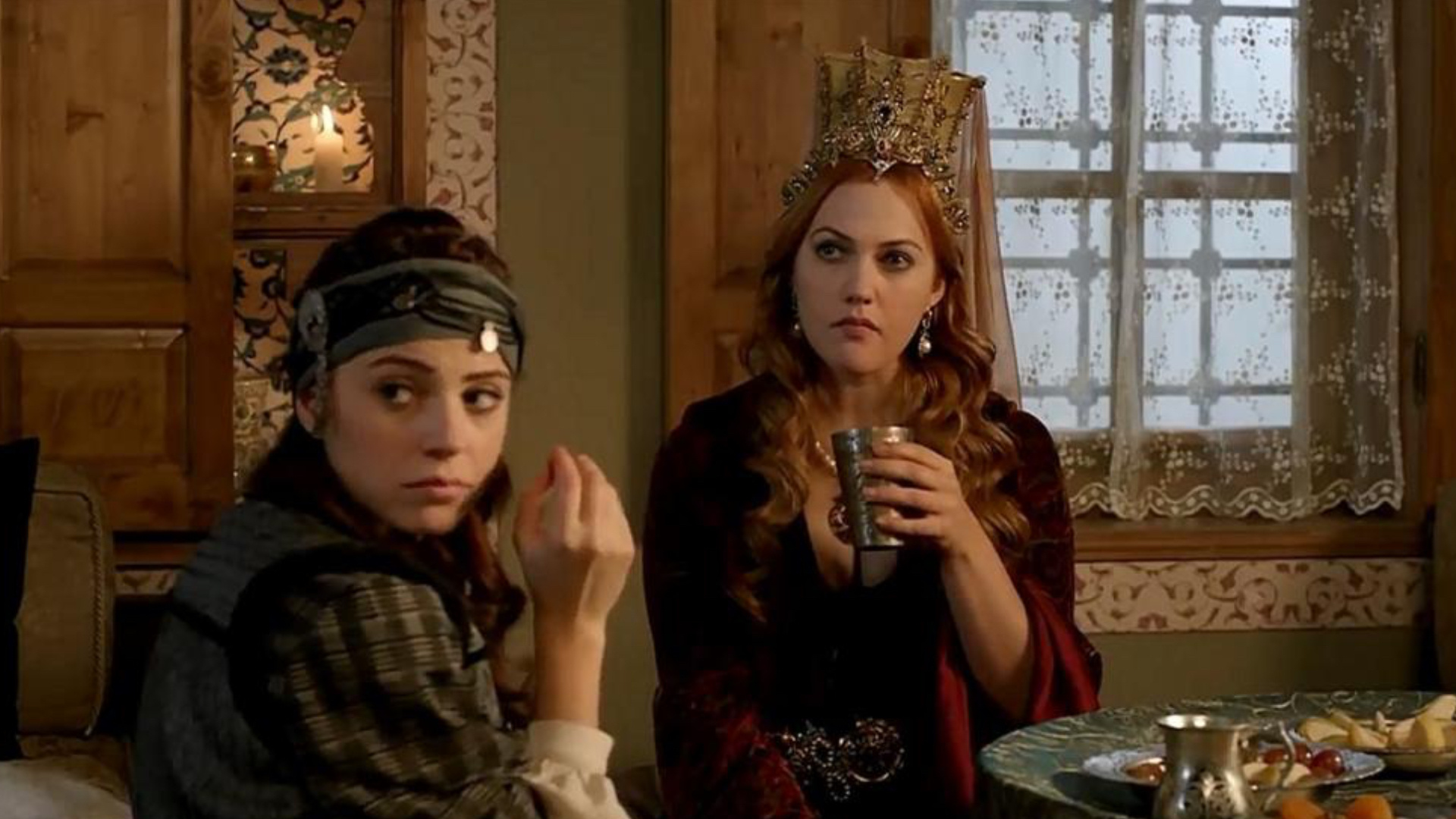 Хюррем хатун. Что пили в великолепном веке. Что пили в великолепном веке. Щербет в османской империи что это. Хюррем в гареме.