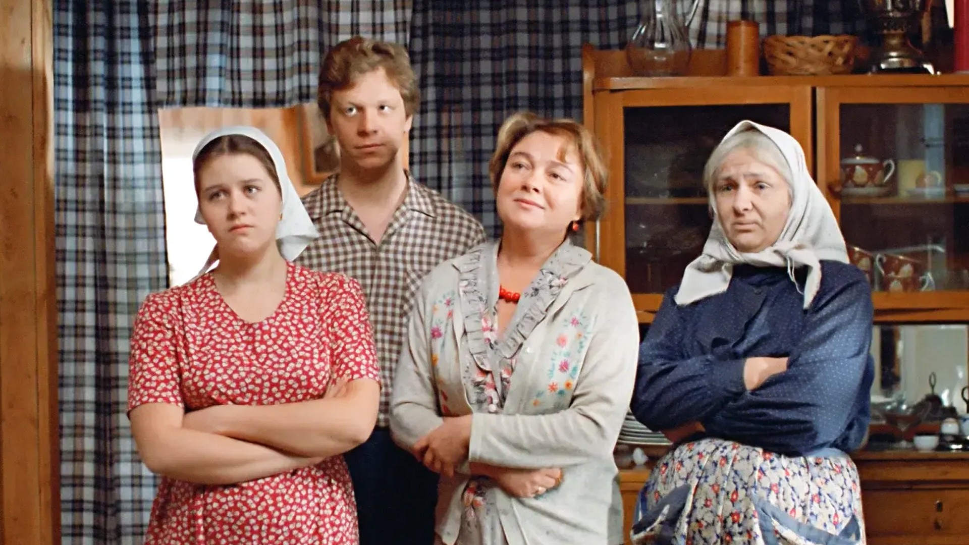 Любовь и голуби. И откуда к нам такого дяденьку. И откуда к нам такого дяденьку. Такого красивого дяденьку замело. Какого красивого дяденьку к нам.