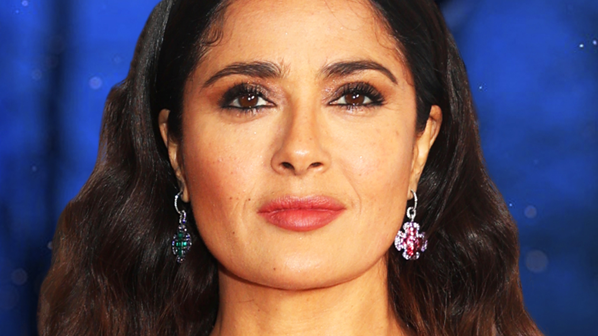 Salma Hayek has never seen such a shameless cleavage - World Today News