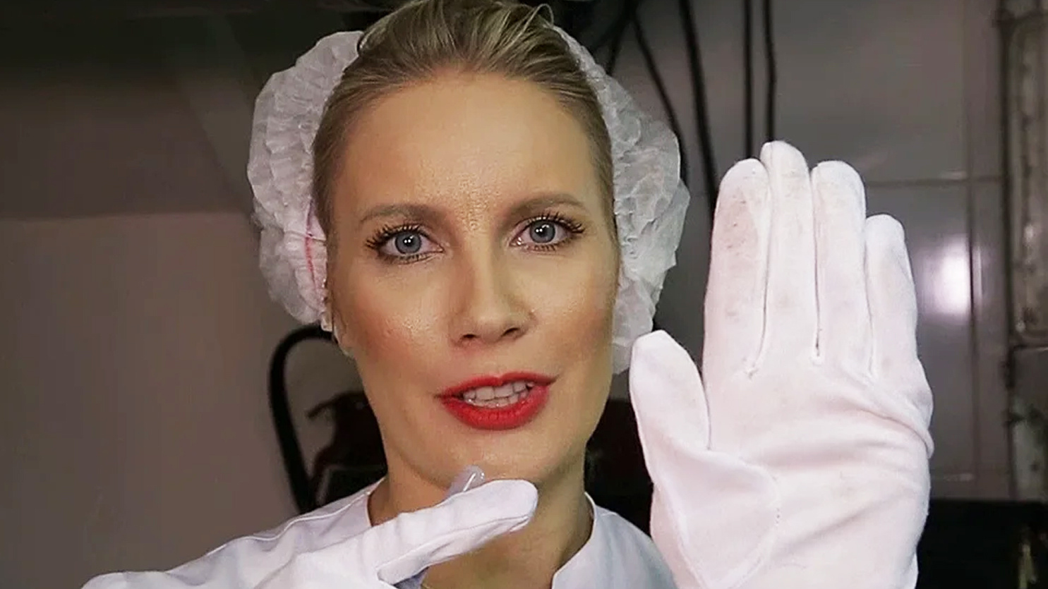 Программа летучий. Лена летучая ревизорро. Программа летучий. Пятница ревизорро с еленой летучей. Лена летучая в программе ревизорро.