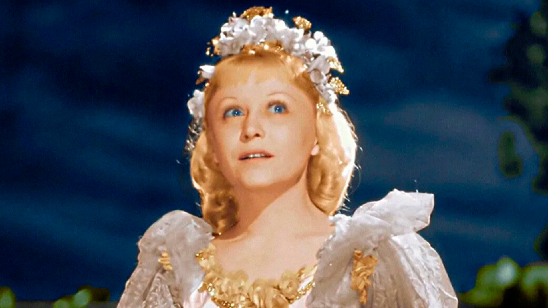 Сколько лет было актрисе золушки. Золушка 1947 фея. Брэнди норвуд золушка. Сколько лет было актрисе золушки. Сколько лет было актрисе золушки.