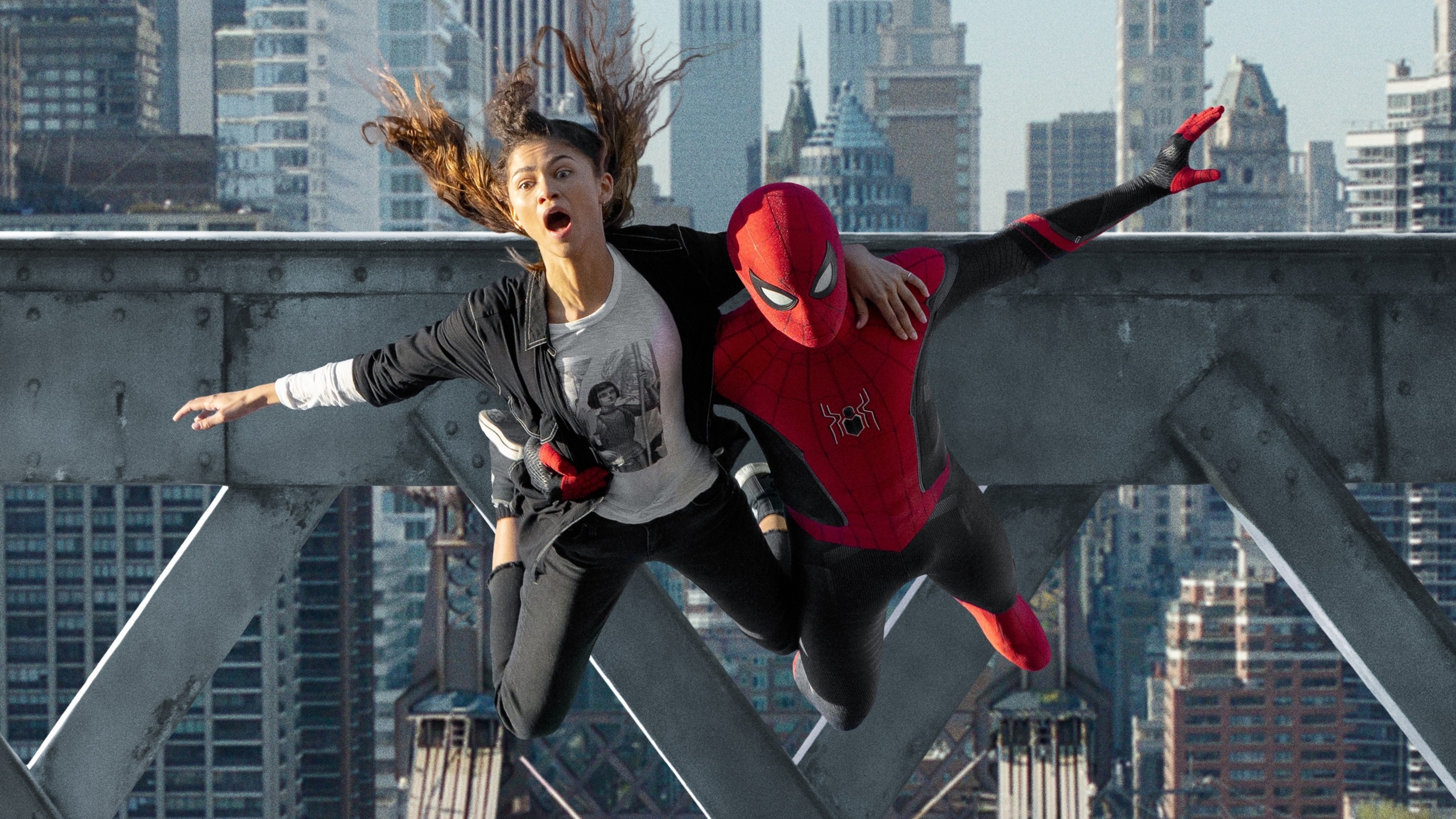 Питер Паркер жалаңаш