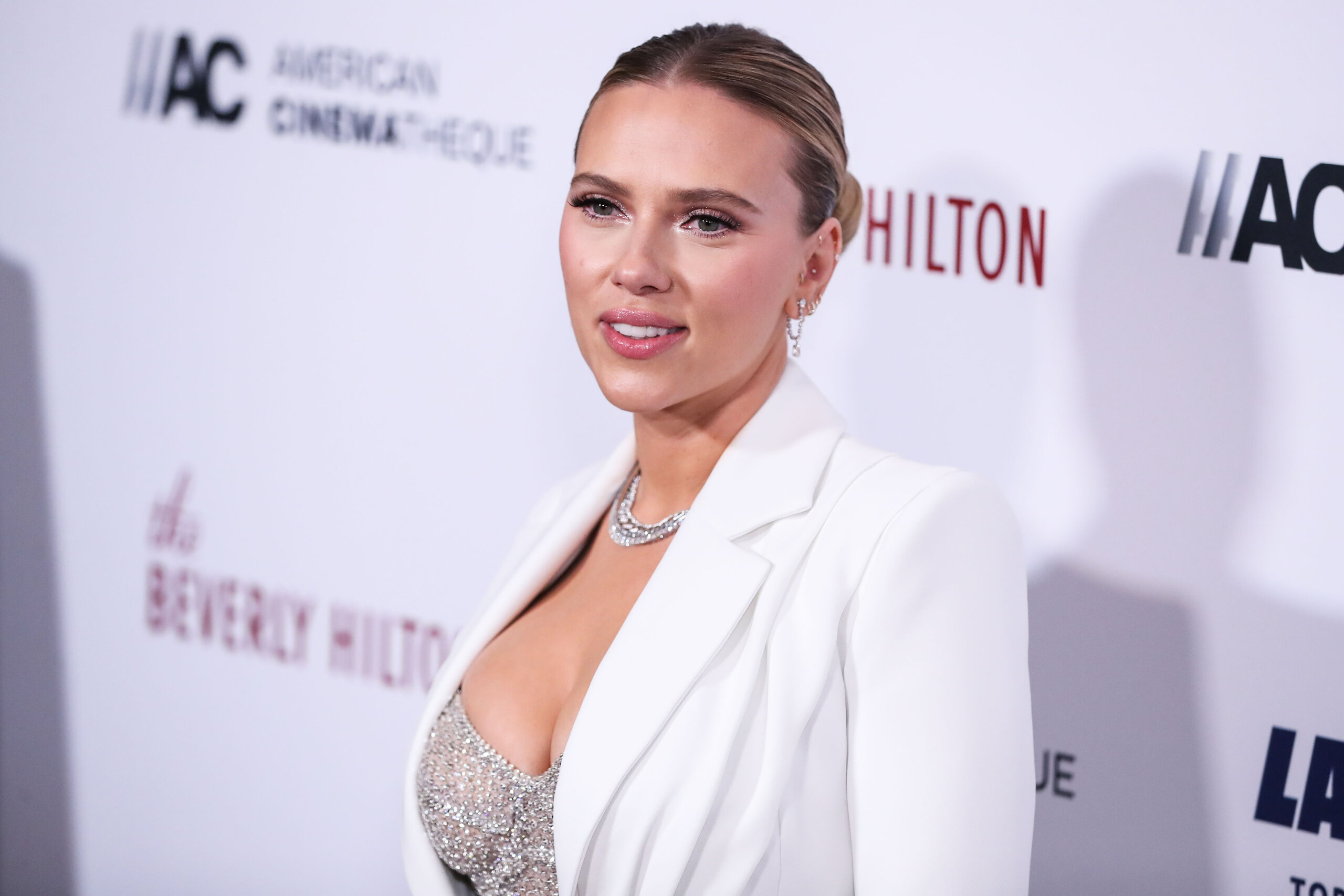 Скарлетт лет. Скарлетт Йоханссон 2022. Скарлетт Йоханссон сейчас 2022. Scarlett Johansson 2021. Скарлетт Йоханссон фото 2022.